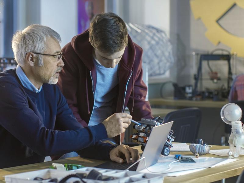 Jak zacząć? Robotyka w szkole: Pracownia dla szkoły podstawowej